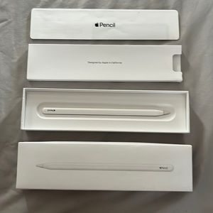 2nd gen Apple Pencil NWT and IN BOX!!! Never been used comes with extra tip